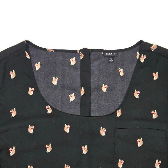 Torrid  Black Top With Squirrel Pattern. Size 5 - Picture 4 of 10
